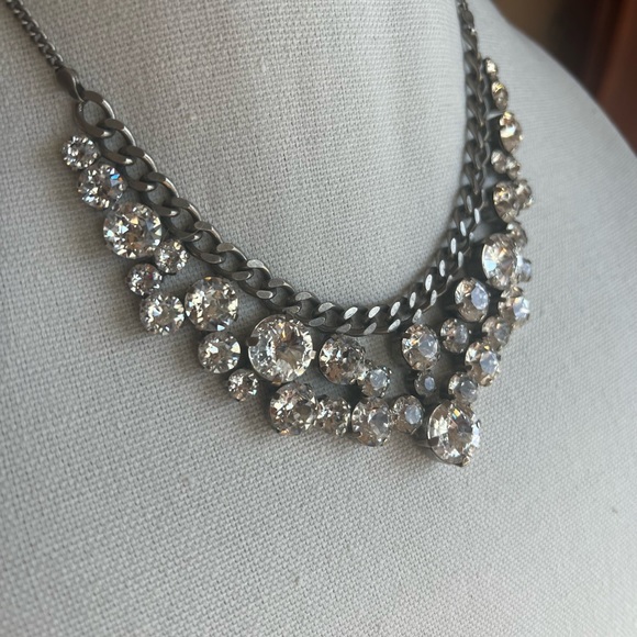 SORRELLI SIGNED DESIGNER ANTIQUE SILVER TONE BIB NECKLACE Australian crystals - Picture 3 of 7
